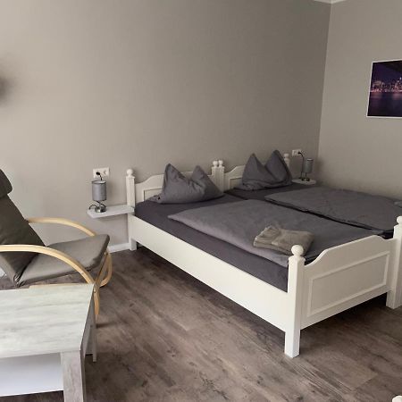 Pension Am Schrotturm Bed & Breakfast Tangermuende Exterior photo